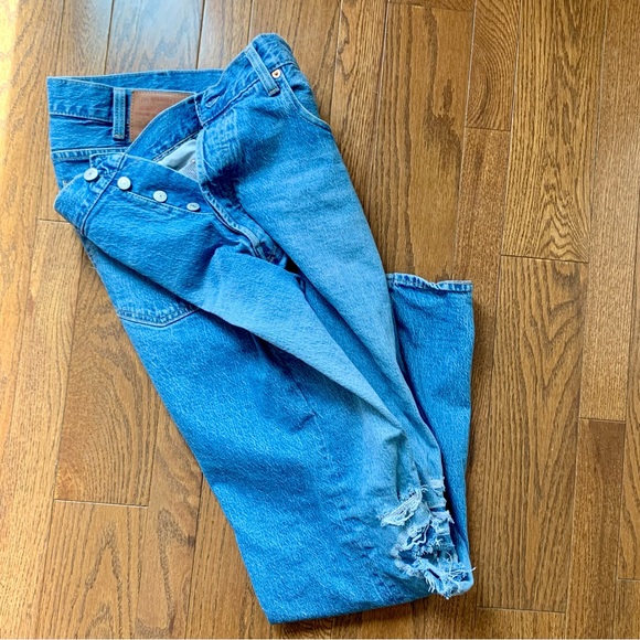 Levi 501 Purposely distressed (blank Red tab) - Picture 4 of 11